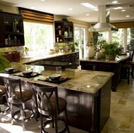 Traditional Dark Wood / Black / Espresso Kitchen