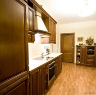 Traditional Dark Wood (Walnut) Kitchen