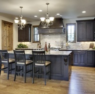 Traditional Dark Wood (Walnut) Kitchen