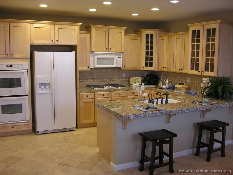 Pictures of Kitchens - Traditional - Light Wood Kitchen Cabinets