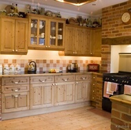 Traditional Light Wood Kitchen