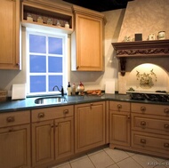 Traditional Light Wood Kitchen