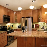 Traditional Light Wood Kitchen