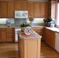 Traditional Light Wood Kitchen