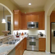 Traditional Light Wood Kitchen