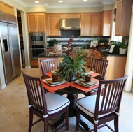 Traditional Light Wood Kitchen