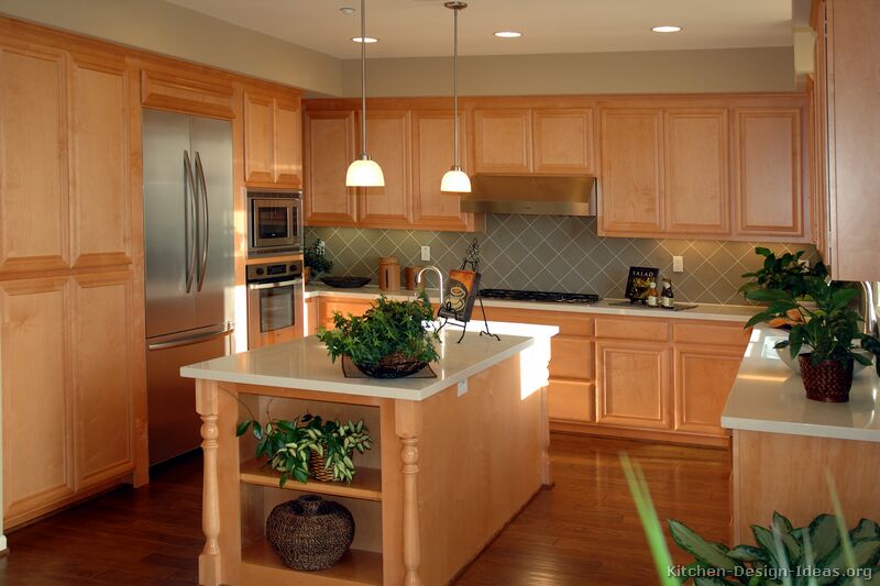Pictures of Kitchens - Traditional - Light Wood Kitchen ...