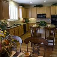 Traditional Light Wood Kitchen