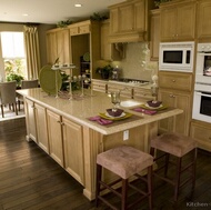 Traditional Light Wood Kitchen