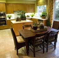 Traditional Light Wood Kitchen