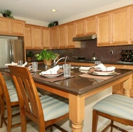 Traditional Light Wood Kitchen