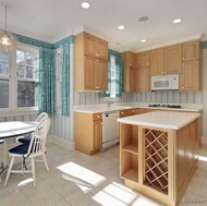 Traditional Light Wood Kitchen