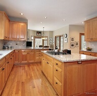 Traditional Light Wood Kitchen