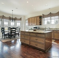 Traditional Light Wood Kitchen