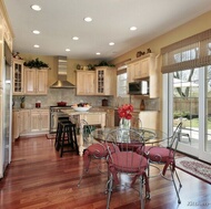 Traditional Light Wood Kitchen