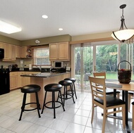 Traditional Light Wood Kitchen