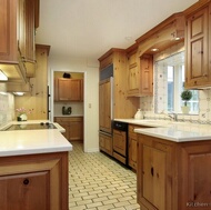 Traditional Light Wood Kitchen