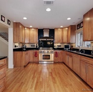 Traditional Light Wood Kitchen