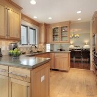 Traditional Light Wood Kitchen