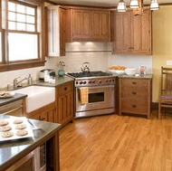 Traditional Light Wood Kitchen