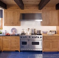 Traditional Light Wood Kitchen