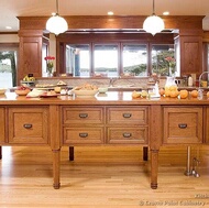 Traditional Light Wood Kitchen