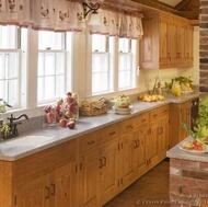 Traditional Light Wood Kitchen