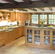 Traditional Light Wood Kitchen