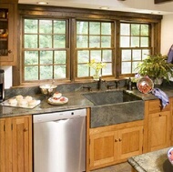 Traditional Light Wood Kitchen