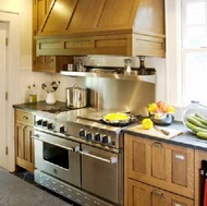 Traditional Light Wood Kitchen