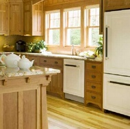 Traditional Light Wood Kitchen