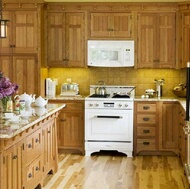 Traditional Light Wood Kitchen