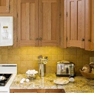 Traditional Light Wood Kitchen