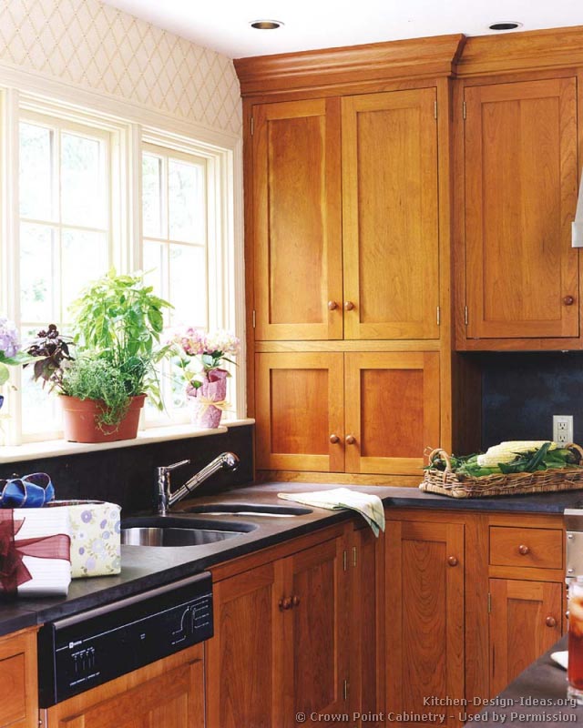 Shaker Kitchen Cabinets - Door Styles, Designs, and Pictures