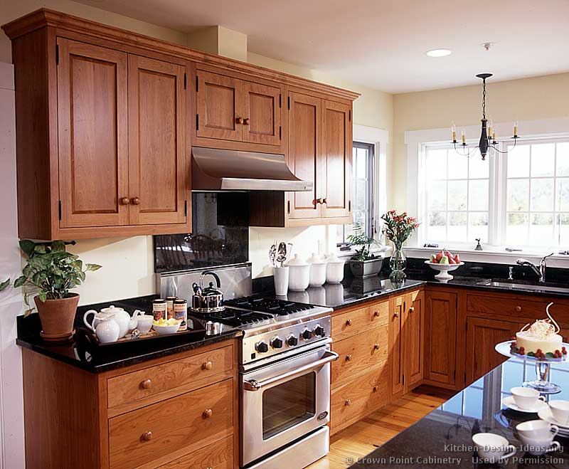 Pictures of Kitchens - Traditional - Light Wood Kitchen Cabinets