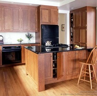 Traditional Light Wood Kitchen