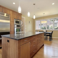 Traditional Light Wood Kitchen