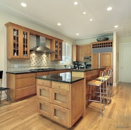 Traditional Light Wood Kitchen