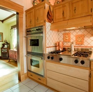 Traditional Light Wood Kitchen