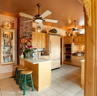 Traditional Light Wood Kitchen