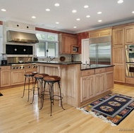 Traditional Light Wood Kitchen