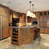 Traditional Light Wood Kitchen