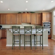 Traditional Light Wood Kitchen