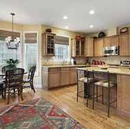 Traditional Light Wood Kitchen