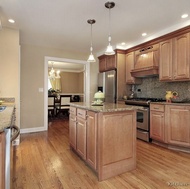 Traditional Light Wood Kitchen