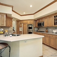 Traditional Light Wood Kitchen