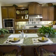 Traditional Medium Wood (Brown) Kitchen