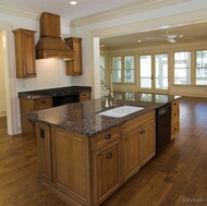 Traditional Medium Wood (Brown) Kitchen