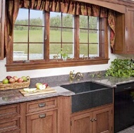 Traditional Medium Wood (Brown) Kitchen