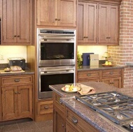 Traditional Medium Wood (Brown) Kitchen